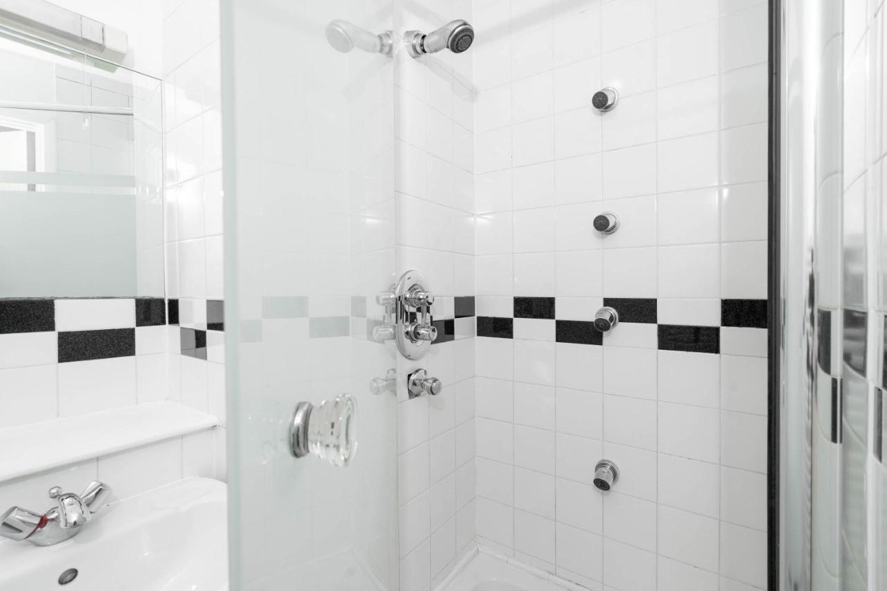City Centre - Two Bedroom Apartment - Juliet Balcony - Secure Parking - Wifi - Smart Tv Бірмінгем Екстер'єр фото